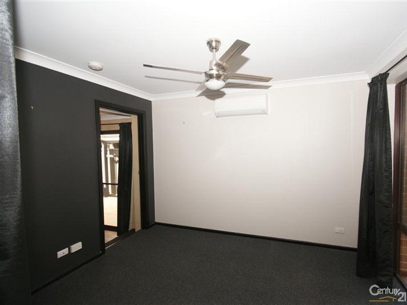 Photo - 7 Ludlow Way, Warnbro WA 6169 - Image 7