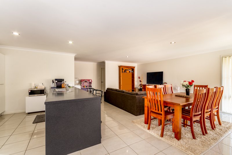 Photo - 7 Lunar Court, Morayfield QLD 4506 - Image 2