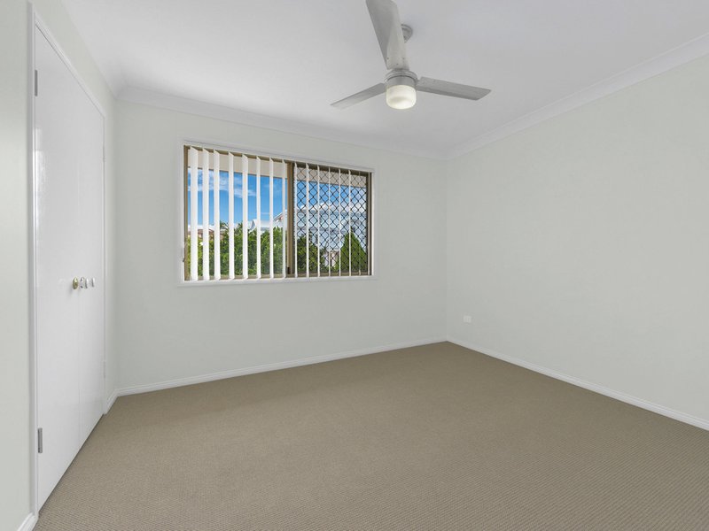 Photo - 7 Lunar Place, Bridgeman Downs QLD 4035 - Image 9