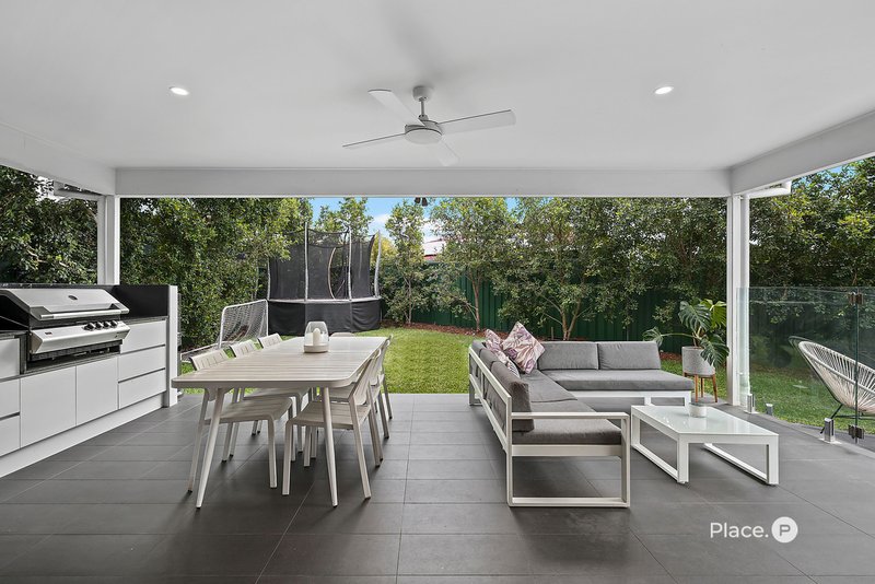 Photo - 7 Lydford Court, Carindale QLD 4152 - Image 4