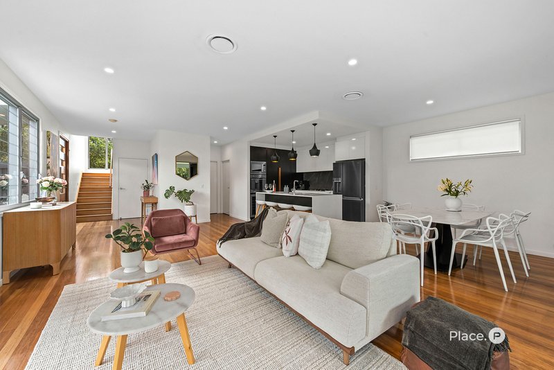 Photo - 7 Lydford Court, Carindale QLD 4152 - Image 5