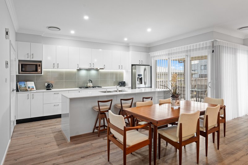 Photo - 7 Macadamia Court, Kingswood NSW 2747 - Image 3