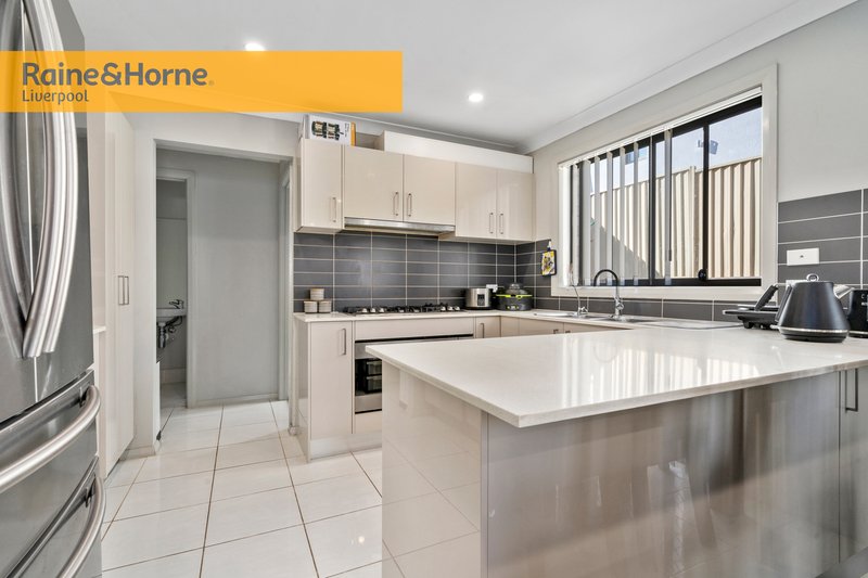 Photo - 7 Mackellar Street, Casula NSW 2170 - Image 2