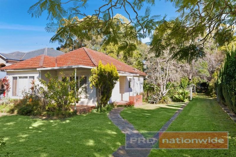 7 Maclaurin Avenue, East Hills NSW 2213