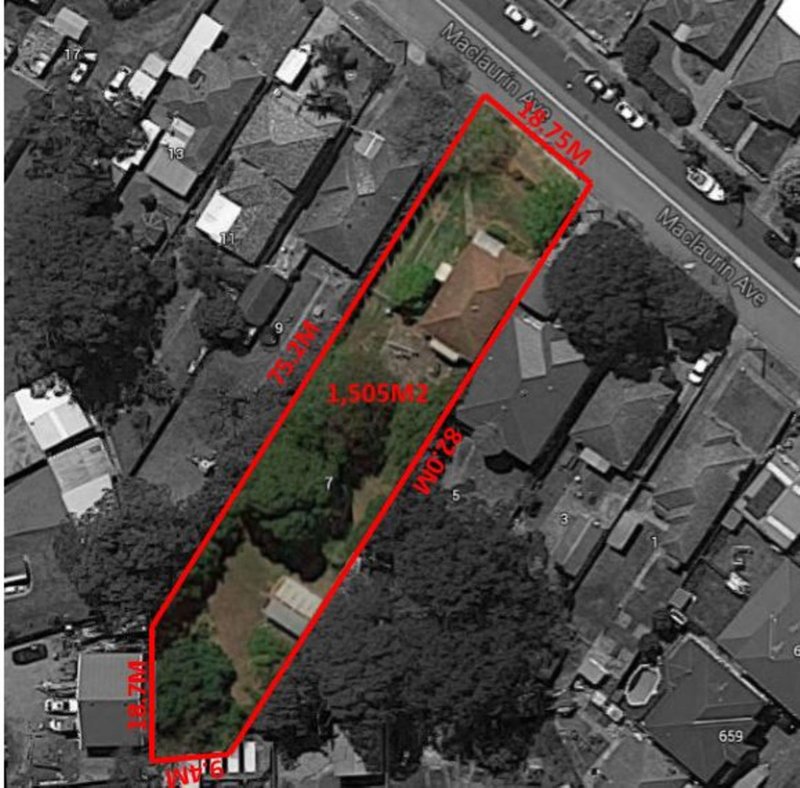 Photo - 7 Maclaurin Avenue, East Hills NSW 2213 - Image 2