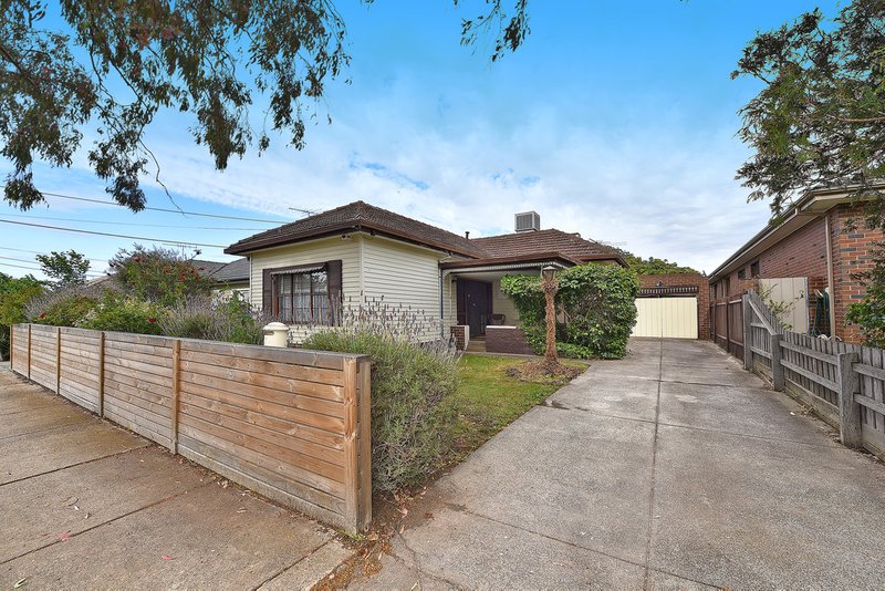 Photo - 7 Madoline Street, Pascoe Vale VIC 3044 - Image 2