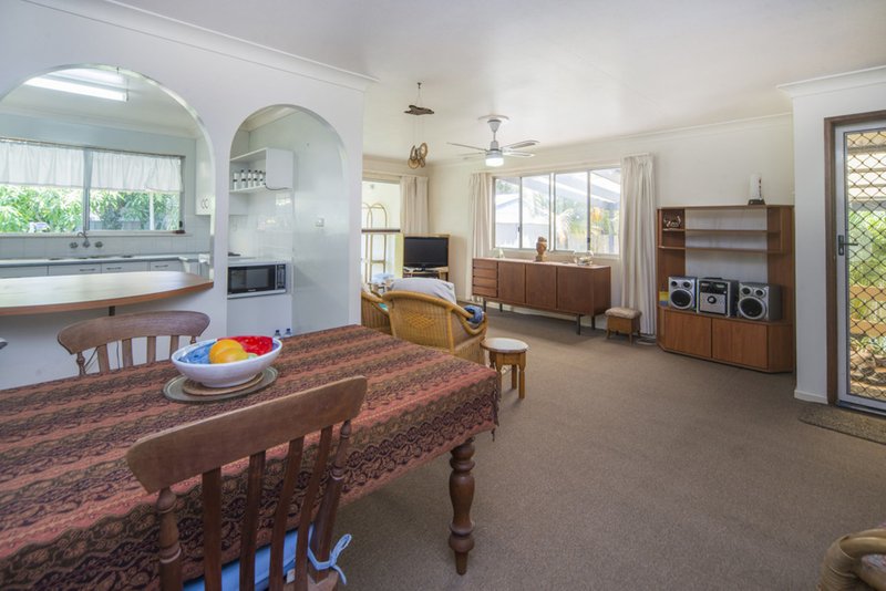 Photo - 7 Magnolia Avenue, Hollywell QLD 4216 - Image 3