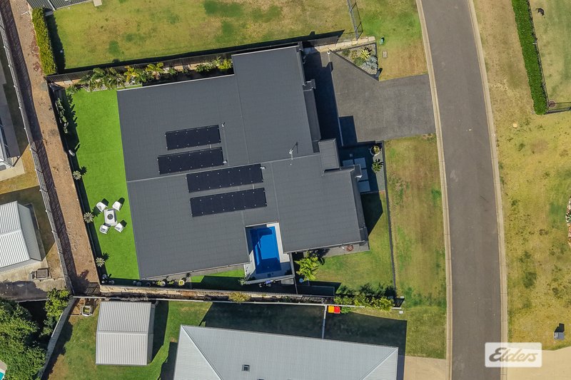 Photo - 7 Mahogany Way, Lammermoor QLD 4703 - Image 5
