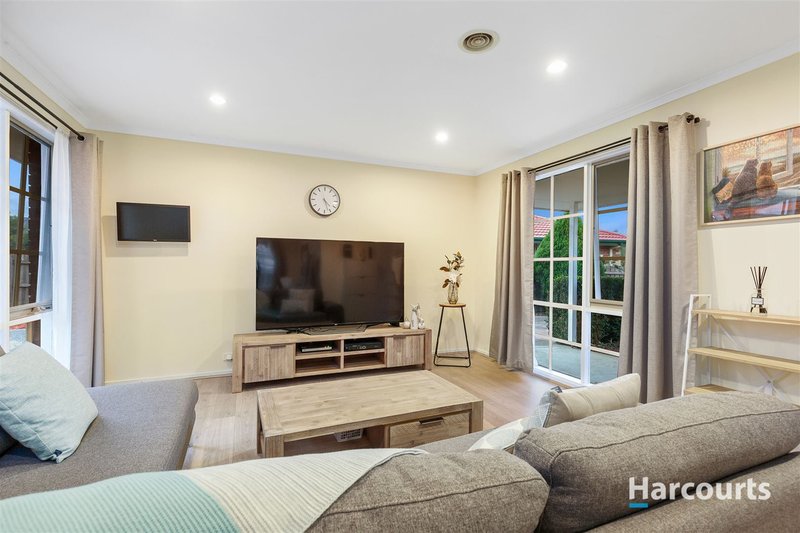 Photo - 7 Maitland Close, Rowville VIC 3178 - Image 2