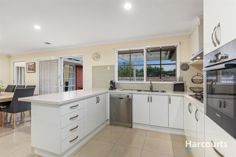 Photo - 7 Maitland Close, Rowville VIC 3178 - Image 5