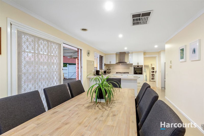 Photo - 7 Maitland Close, Rowville VIC 3178 - Image 7