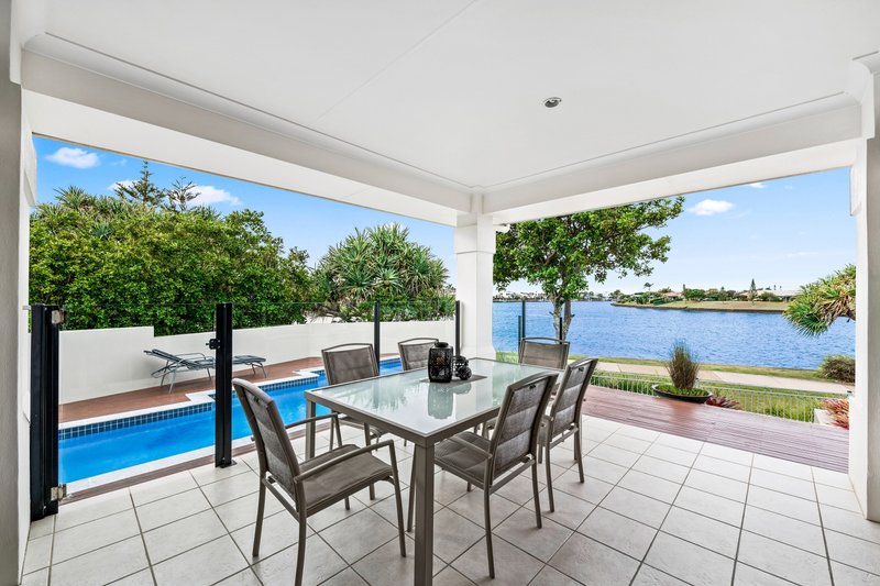 Photo - 7 Majorca Place, Kawana Island QLD 4575 - Image 7