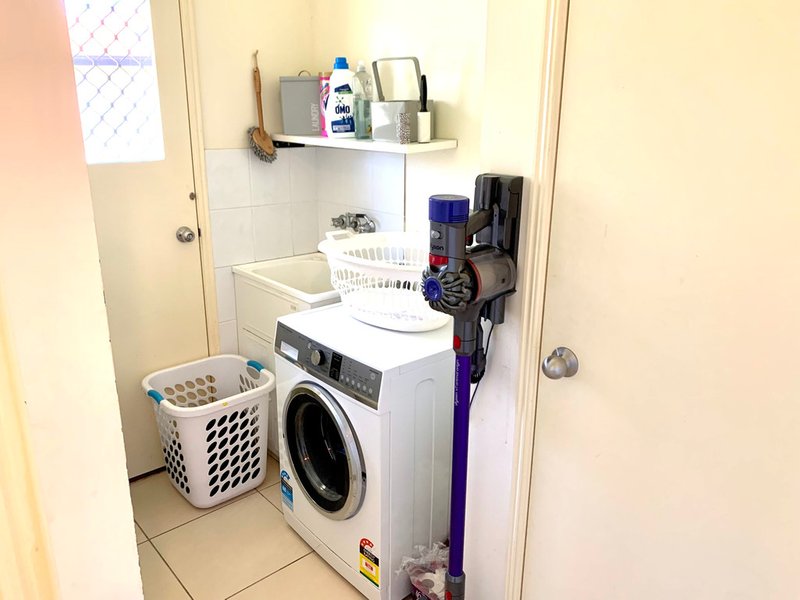 Photo - 7 Malcolm Court, Point Vernon QLD 4655 - Image 10