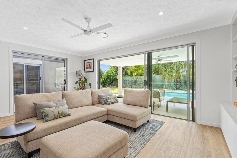 Photo - 7 Manakin Avenue, Burleigh Waters QLD 4220 - Image 19