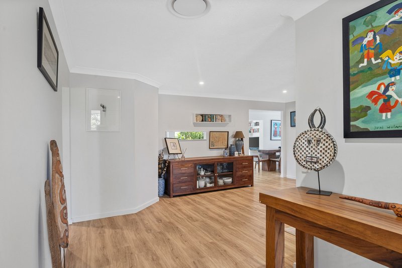 Photo - 7 Manakin Avenue, Burleigh Waters QLD 4220 - Image 20