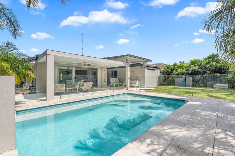 Photo - 7 Manakin Avenue, Burleigh Waters QLD 4220 - Image 23