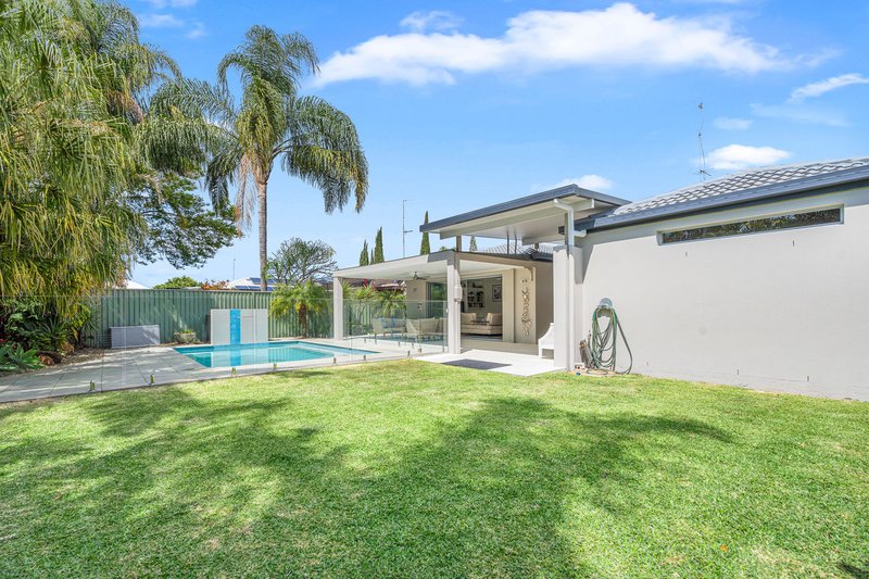 Photo - 7 Manakin Avenue, Burleigh Waters QLD 4220 - Image 24