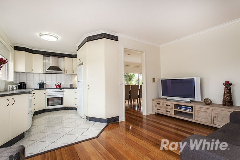 Photo - 7 Mantova Drive, Wheelers Hill VIC 3150 - Image 3