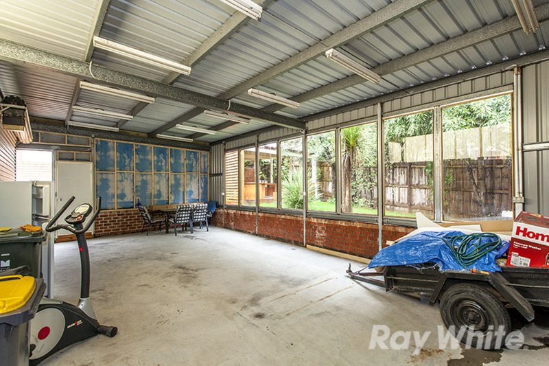 Photo - 7 Mantova Drive, Wheelers Hill VIC 3150 - Image 9