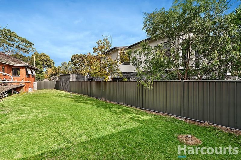 Photo - 7 Marbray Drive, Glen Waverley VIC 3150 - Image 8