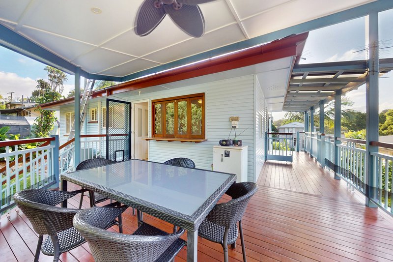 Photo - 7 Marchant Street, Tarragindi QLD 4121 - Image 2