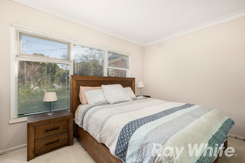 Photo - 7 Marian Court, Blackburn VIC 3130 - Image 5