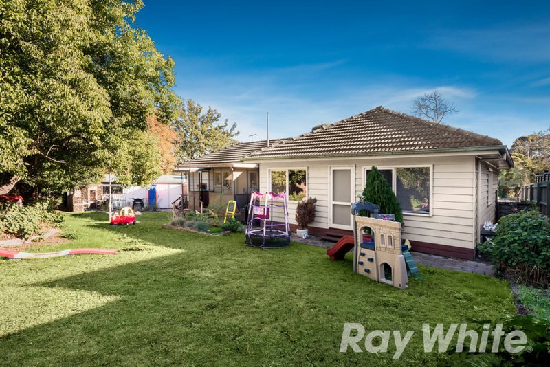 Photo - 7 Marian Court, Blackburn VIC 3130 - Image 9