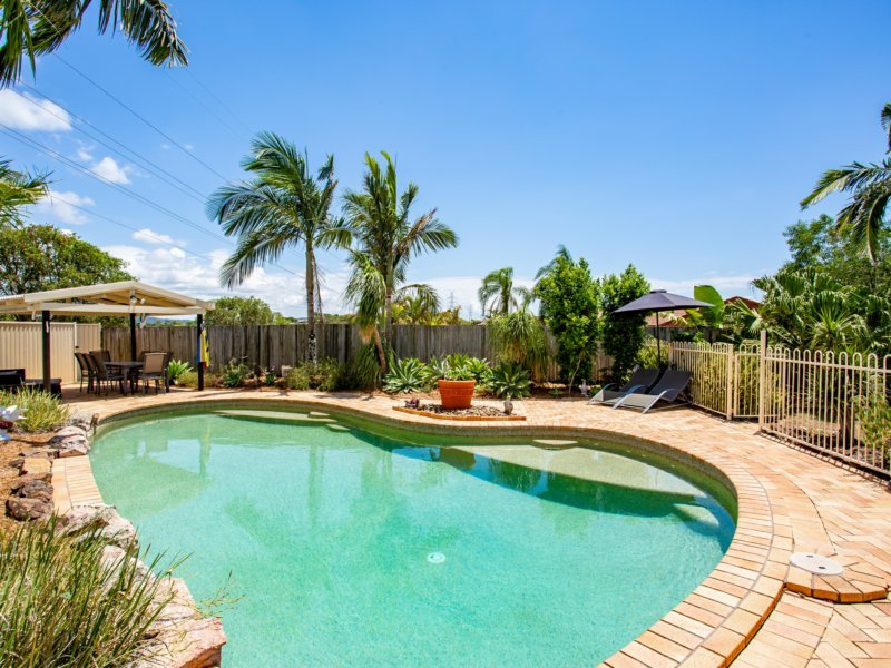 Photo - 7 Marimar Place, Highland Park QLD 4211 - Image 3