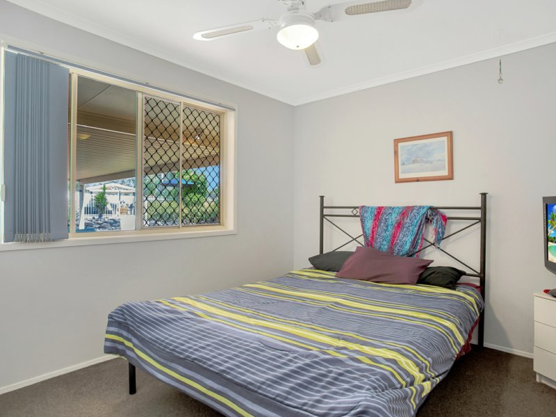 Photo - 7 Marimar Place, Highland Park QLD 4211 - Image 16