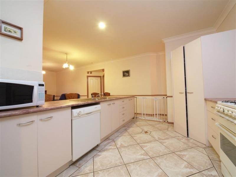 Photo - 7 Marina Court, Eatons Hill QLD 4037 - Image 7