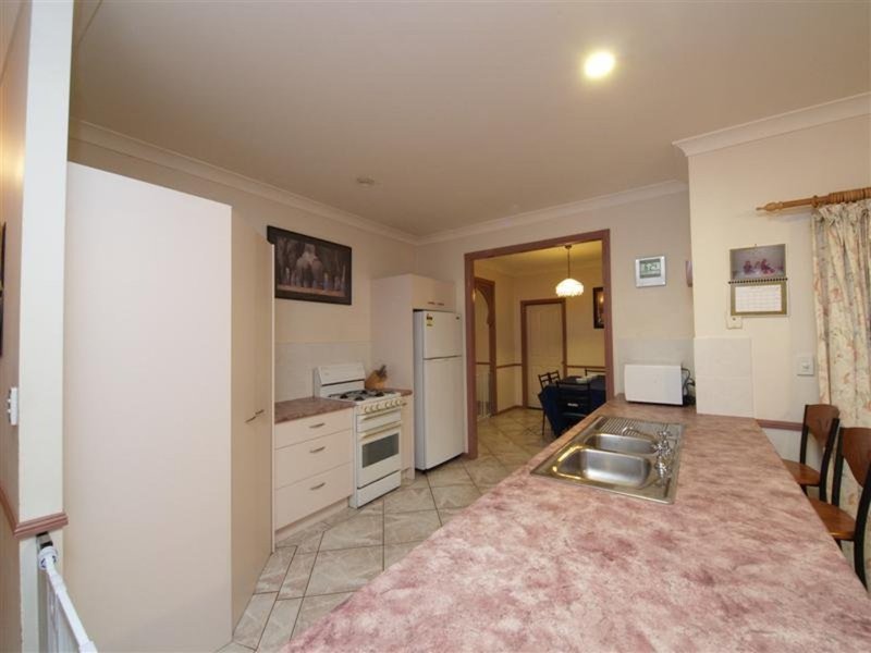 Photo - 7 Marina Court, Eatons Hill QLD 4037 - Image 8