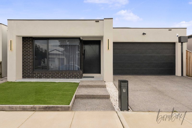 Photo - 7 Marjoram Street, Mickleham VIC 3064 - Image 2