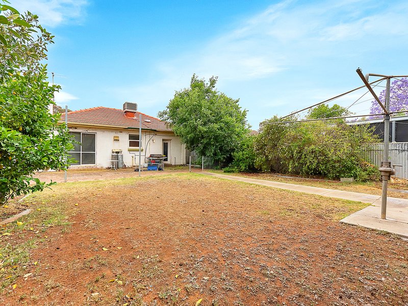 Photo - 7 Marnhull Street, Elizabeth Grove SA 5112 - Image 7