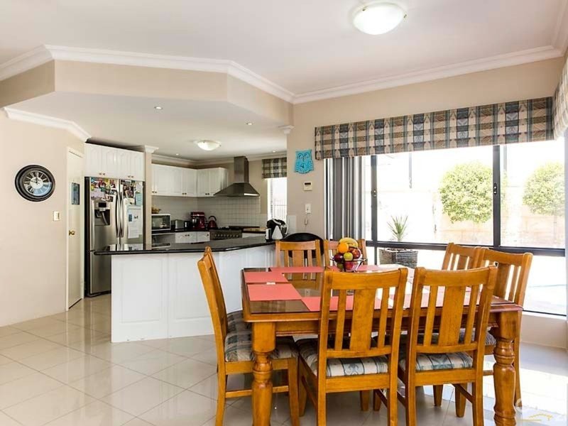 Photo - 7 Maroubra Way, Clarkson WA 6030 - Image 11