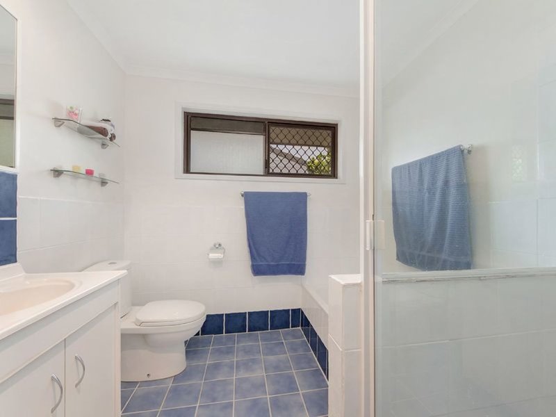 Photo - 7 Marscay Avenue, Varsity Lakes QLD 4227 - Image 13