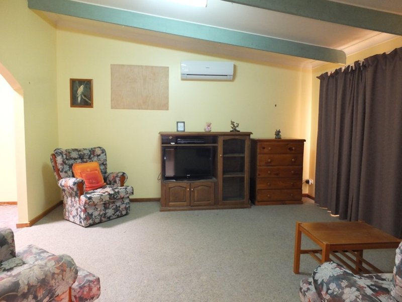 Photo - 7 Martin Street, Moonta Bay SA 5558 - Image 5