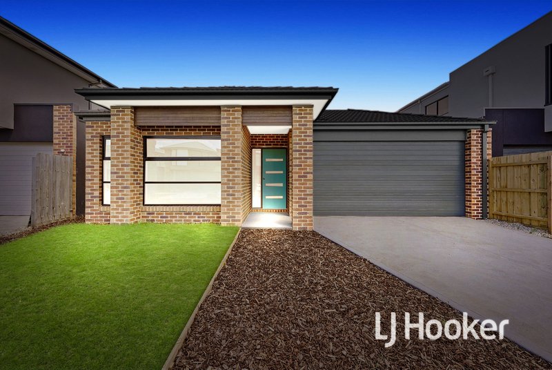 7 Maserati Way, Cranbourne East VIC 3977