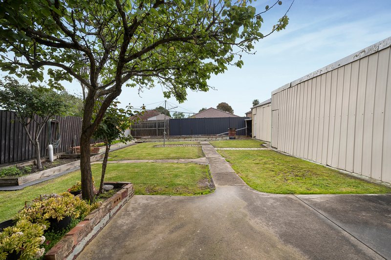 Photo - 7 Mashoobra Street, Coburg North VIC 3058 - Image 12