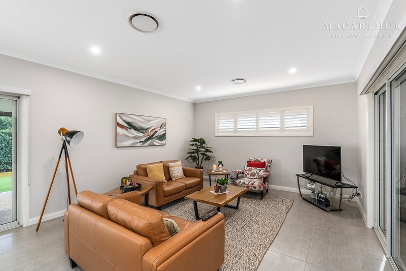 Photo - 7 Matthews Street, Lockhart NSW 2656 - Image 2