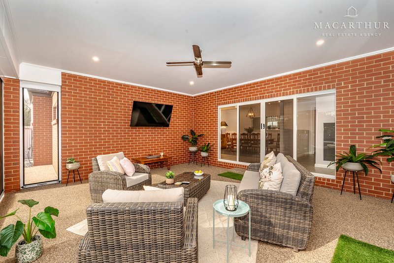 Photo - 7 Matthews Street, Lockhart NSW 2656 - Image 4