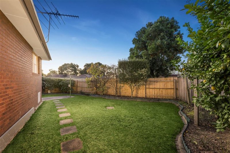 Photo - 7 Mawson Close, Wantirna South VIC 3152 - Image 9