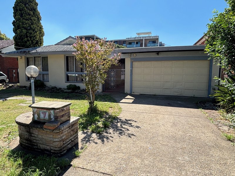 7 Mayberry Crescent, Liverpool NSW 2170