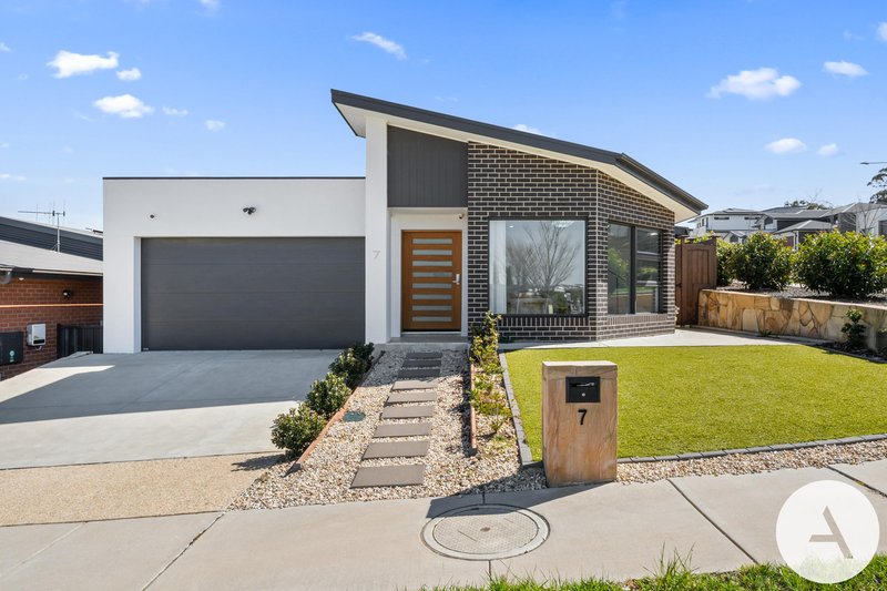 Photo - 7 Mayes Street, Taylor ACT 2913 - Image 1