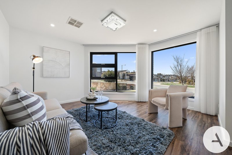 Photo - 7 Mayes Street, Taylor ACT 2913 - Image 2