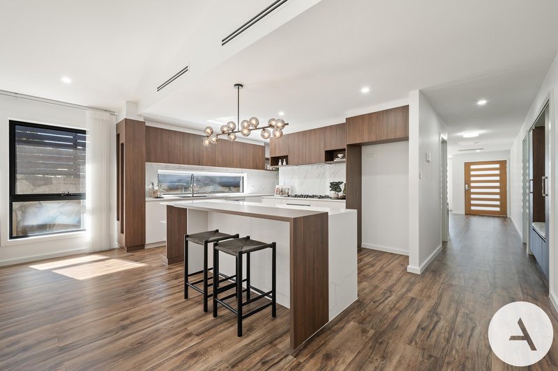 Photo - 7 Mayes Street, Taylor ACT 2913 - Image 8