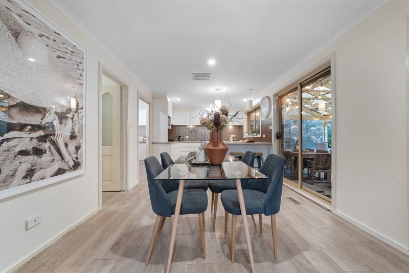 Photo - 7 Mayfair Drive, Ferntree Gully VIC 3156 - Image 9