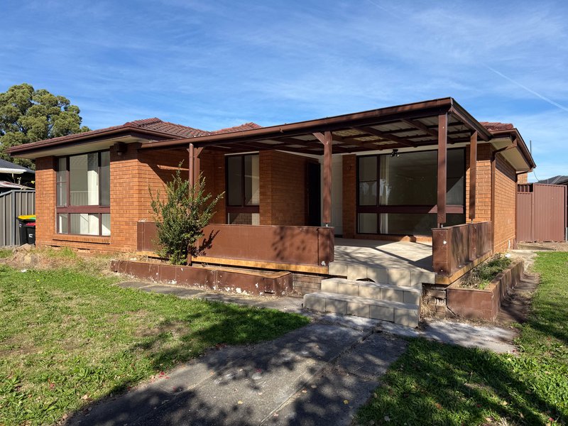 Photo - 7 Mcandrew Close, Lurnea NSW 2170 - Image 2