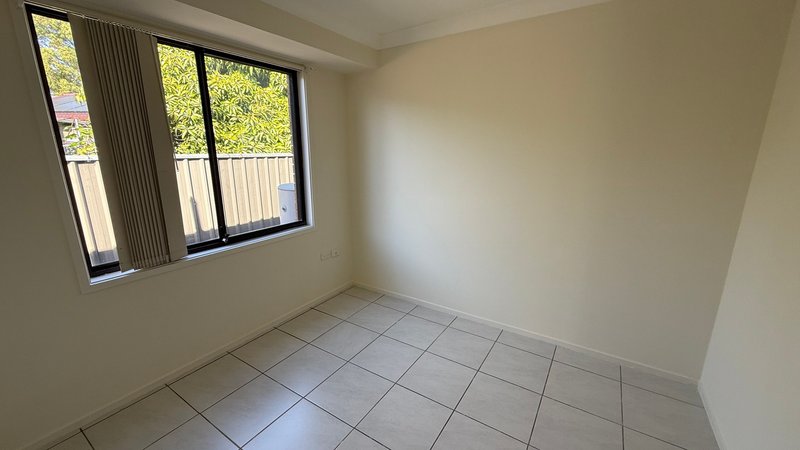 Photo - 7 Mcandrew Close, Lurnea NSW 2170 - Image 6