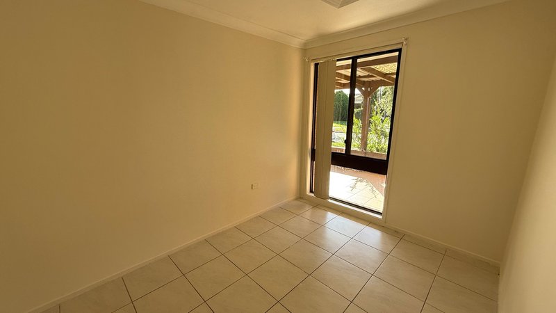 Photo - 7 Mcandrew Close, Lurnea NSW 2170 - Image 8