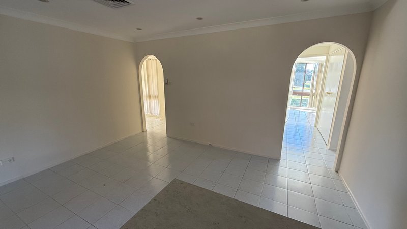 Photo - 7 Mcandrew Close, Lurnea NSW 2170 - Image 9